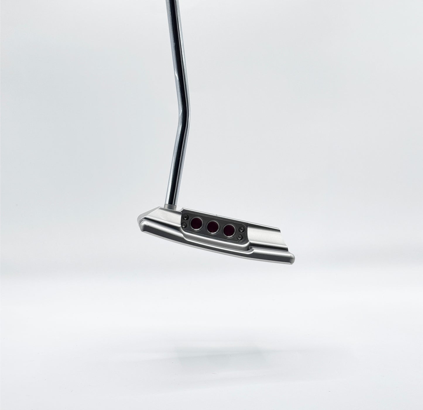 SCOTTY CAMERON “STUDIO STYLE SQUAREBACK 2025” PUTTER – 35” (NUEVO)