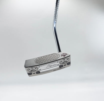 SCOTTY CAMERON “STUDIO STYLE SQUAREBACK 2025” PUTTER – 35” (NUEVO)