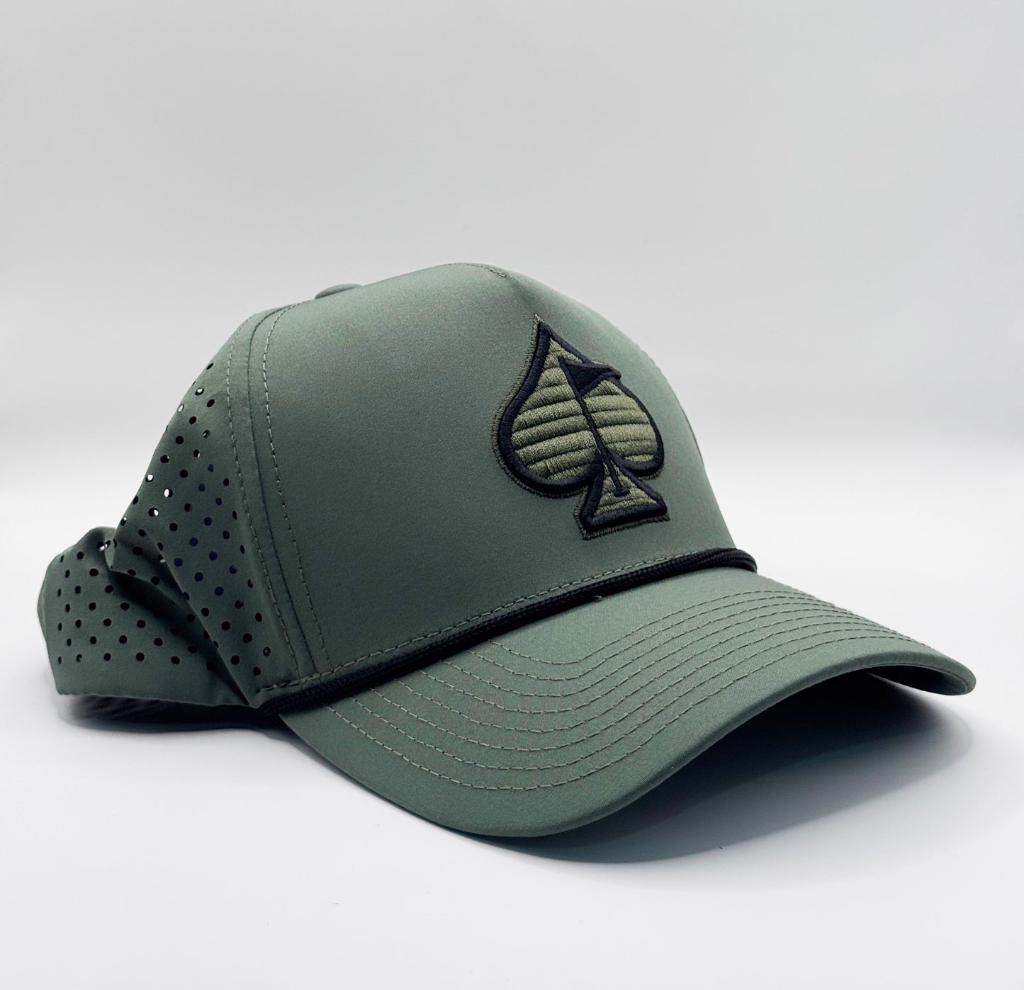 PINS & ACES – PERFORATED ROPE HAT
