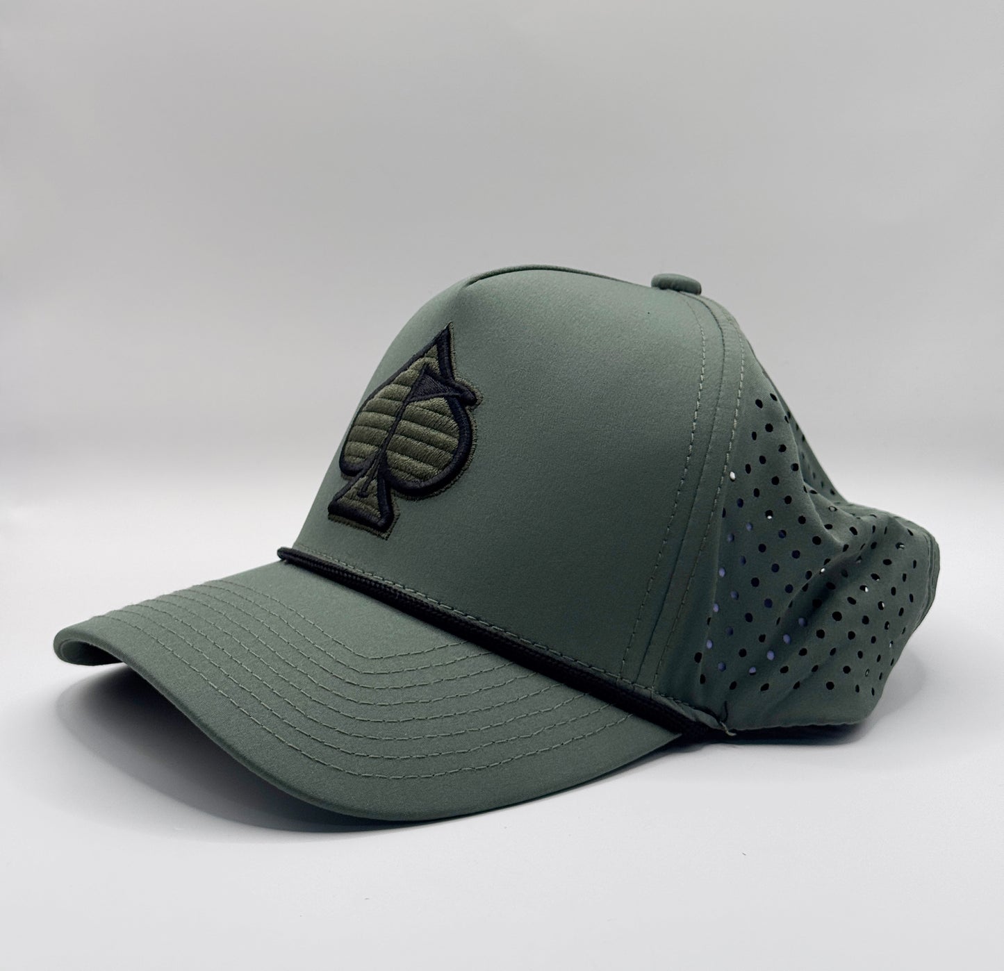 PINS & ACES – PERFORATED ROPE HAT